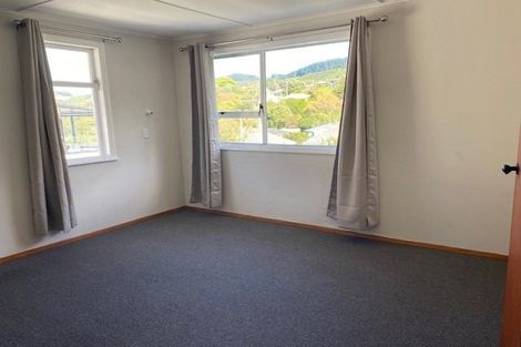 Photo of property in 8 Davidson Crescent, Tawa, Wellington, 5028