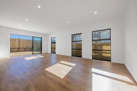 Photo of property in 23 Babina Avenue, Kumeu, 0810