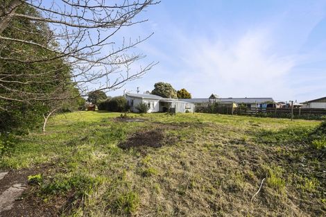 Photo of property in 11 Riemenschneider Street, Manaia, 4612
