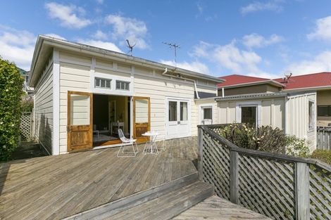 Photo of property in 142 Clyde Street, Island Bay, Wellington, 6023