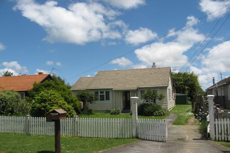 Photo of property in 10 Village Way, Ardmore, Papakura, 2582