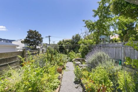 Photo of property in 35 Ellice Street, Mount Victoria, Wellington, 6011
