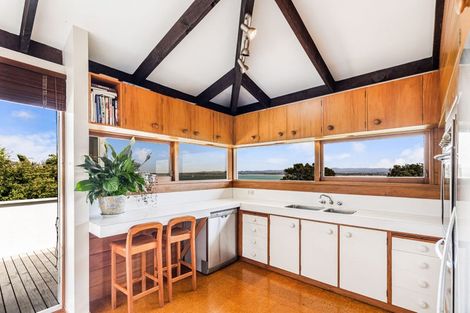 Photo of property in 32 Brigantine Drive, Beach Haven, Auckland, 0626