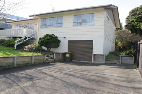 Photo of property in 1/25 Sapphire Place, Bayview, Auckland, 0629