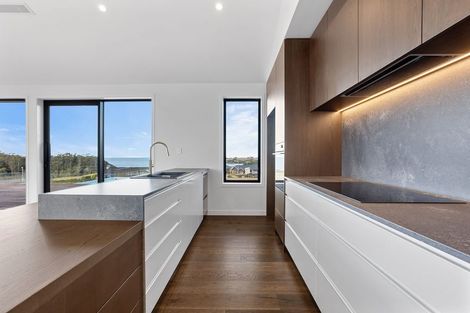 Photo of property in 32 Taha Puke Road, Okura Bush, Silverdale, 0794