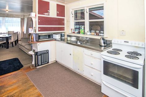 Photo of property in 97 Cameron Crescent, Masterton, 5810