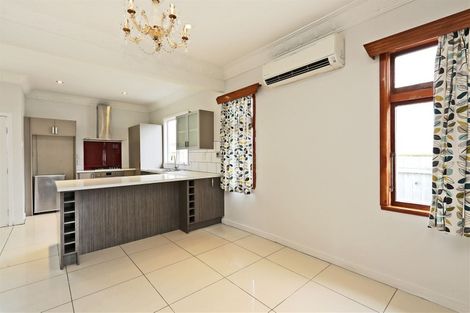 Photo of property in 810 Saint Aubyn Street West, Saint Leonards, Hastings, 4120