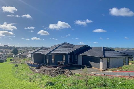 Photo of property in 25 Trevor Mcmiken Drive, Patumahoe, 2679