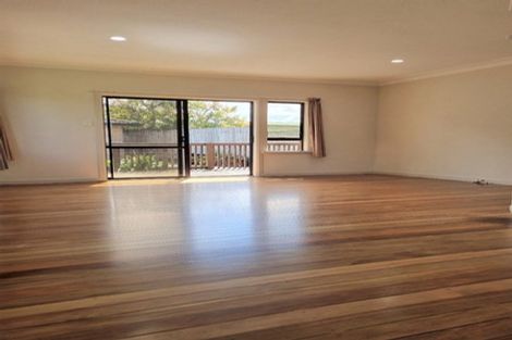 Photo of property in 17 Willerton Avenue, New Lynn, Auckland, 0600