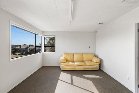 Photo of property in 23 Sheralee Place, Bucklands Beach, Auckland, 2014