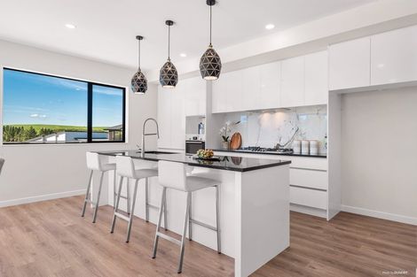 Photo of property in 14 Rathmullen Place, Pinehill, Auckland, 0632