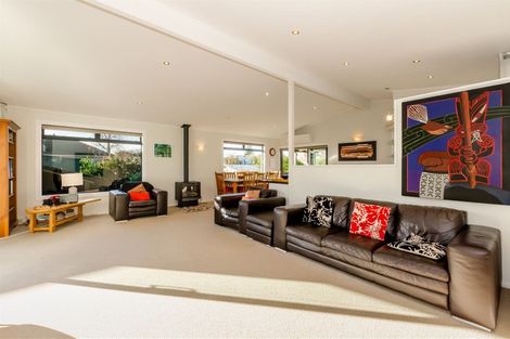 Photo of property in 109 Seaview Road, Paraparaumu Beach, Paraparaumu, 5032