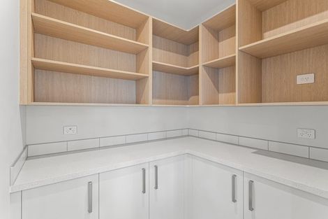 Photo of property in 28 Port Way, Rosehill, Papakura, 2113