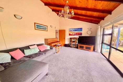 Photo of property in 8 Powhiri Avenue, Kensington, Whangarei, 0112