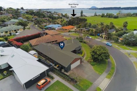 Photo of property in 13 Owen Place, Omokoroa, 3114