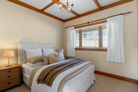 Photo of property in 1/42 Beresford Street, Bayswater, Auckland, 0622