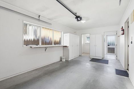 Photo of property in 52 Bodi Place, Te Atatu South, Auckland, 0610