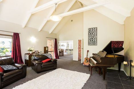 Photo of property in 570 Featherston Street, Roslyn, Palmerston North, 4414