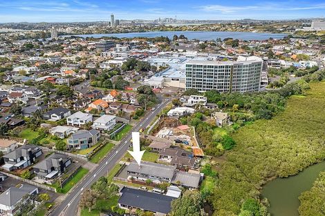 Photo of property in 3/15 Omana Road, Milford, Auckland, 0620