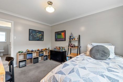 Photo of property in 225 Muritai Road, Eastbourne, Lower Hutt, 5013