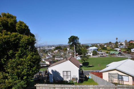 Photo of property in 52a Keegan Drive, Massey, Auckland, 0614