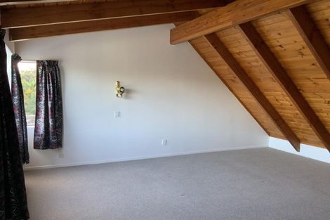 Photo of property in 132 Karewa Parade, Papamoa Beach, Papamoa, 3118