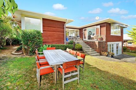 Photo of property in 75 Lake Road, Northcote, Auckland, 0627