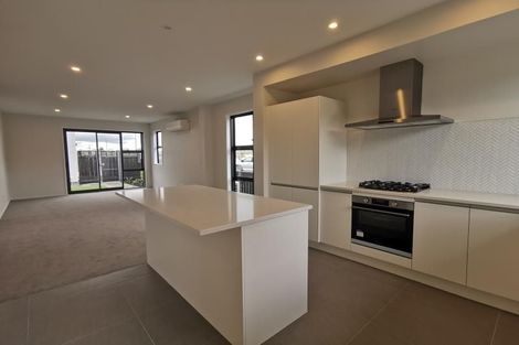 Photo of property in 72 Manarini Road, Westgate, Auckland, 0614