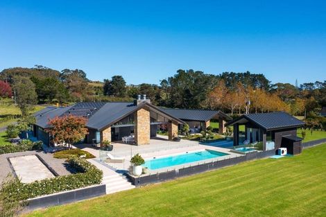 Photo of property in 73 Pomona Road, Kumeu, 0891