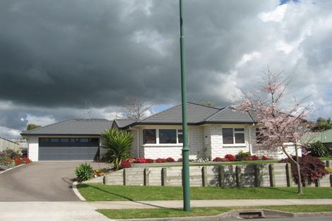 Photo of property in 19 Kinloch Drive, Bethlehem, Tauranga, 3110