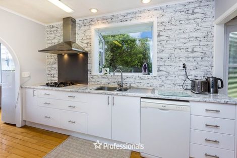 Photo of property in 25 Totara Park Road, Clouston Park, Upper Hutt, 5018