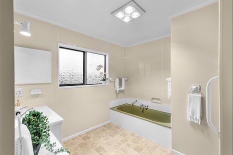 Photo of property in 31 Akaroa Avenue, Awapuni, Palmerston North, 4412