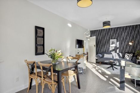 Photo of property in 16 Saint Albans Street, Bradford, Dunedin, 9011