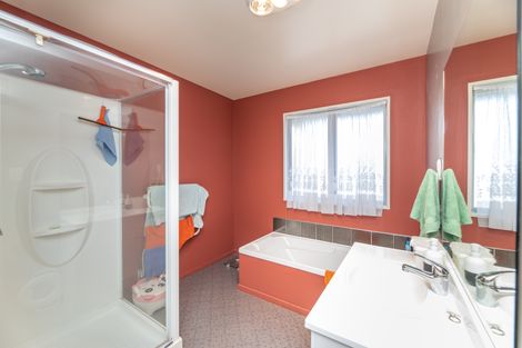 Photo of property in 2 Evergreen Place, Parklands, Christchurch, 8083