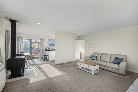 Photo of property in 1 Rochfort Place, Westport, 7825