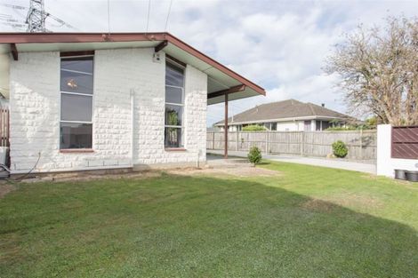 Photo of property in 17 Stackhouse Avenue, Bishopdale, Christchurch, 8053