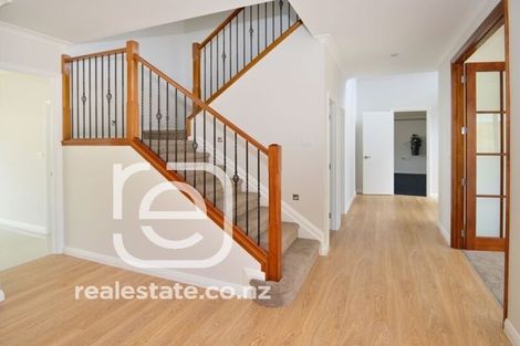 Photo of property in 68 Huntington Park Drive, Greenhithe, Auckland, 0632