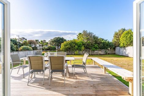 Photo of property in 44 Seabreeze Road, Mangawhai Heads, Mangawhai, 0505