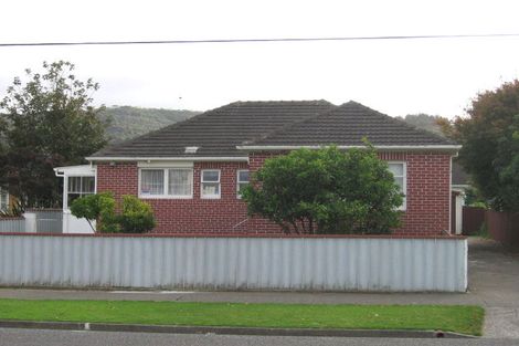 Photo of property in 37 Churton Crescent, Taita, Lower Hutt, 5011