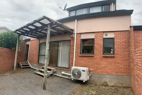 Photo of property in 1/1 Melview Place, New Lynn, Auckland, 0600