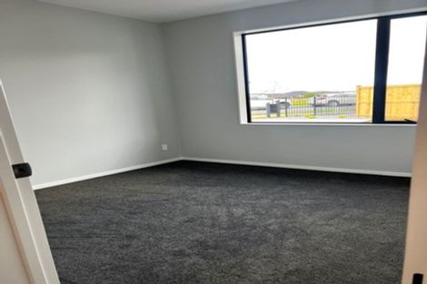 Photo of property in 7 Paihere Street, Huapai, Kumeu, 0810