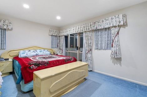 Photo of property in 17 Pelargonium Terrace, Goodwood Heights, Auckland, 2105