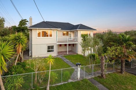 Photo of property in 108 Eversleigh Road, Belmont, Auckland, 0622