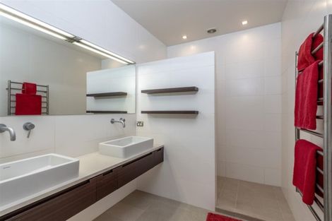 Photo of property in 2/70 Kitchener Road, Milford, Auckland, 0620