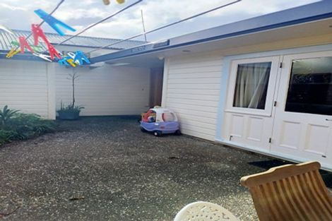 Photo of property in 12 Puriri Street, Eastbourne, Lower Hutt, 5013