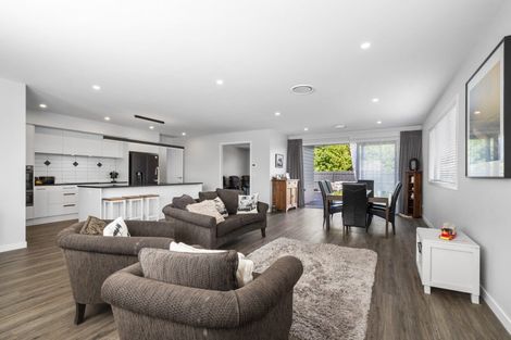 Photo of property in 4 Kiwitea Grove, Feilding, 4702