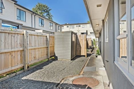 Photo of property in 1/10 Agincourt Street, Glenfield, Auckland, 0629