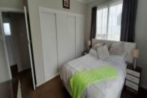 Photo of property in 31 Covil Avenue, Te Atatu South, Auckland, 0610