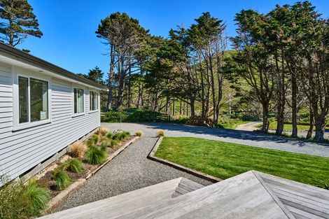 Photo of property in 302 Boom Rock Road, Ohariu, Wellington, 6037