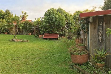 Photo of property in 76 Top Town Place, Coromandel, 3506